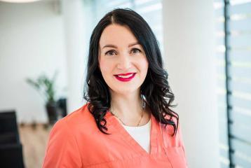 Galina Scherstitschenko: Empfang, medizinische Praxisassistentin